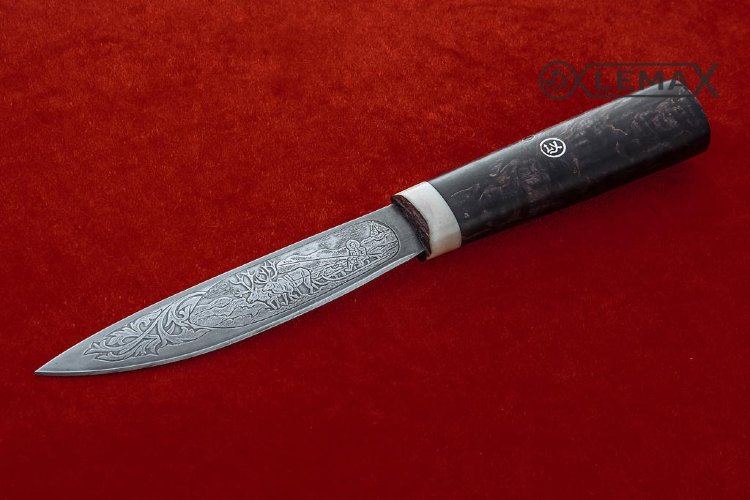 Нож Якутский (тигельный сплав, глубокое травление, рог, стабилизированная карельская берёза)