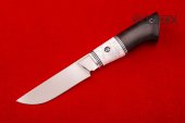 Нож Сталкер изготовлен из высококачественной стали 110Х18МШД, акрил, чёрный граб