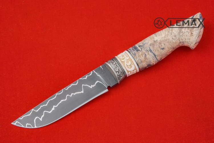 Messer Stalker (Laminat, Neusilber, geschnitzter Knochen, stabilisierte Ahornwurzel)