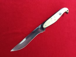 Нож Щучий цельнометаллический из Х12МФ, карельская береза в сочетании с черным грабом.