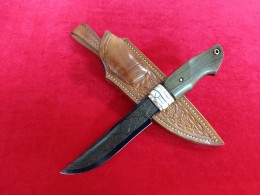 Нож Тайга сложный мозаичный Дамаск (ШХ15+У8+ХВГ+Никель); больстер - Нейзильбер; вставка - стабилизированный зуб мамонта; рукоять - кубинский Бакаут; темлячный мозаичный пин.