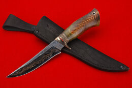 Нож Охотник вороненный ламинат, мельхиор, рукоять-композит чешуя змеи.  