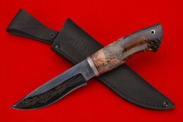 Нож Тундра вороненный ламинированный дамаск, мельхиор, стабилизированная карельская береза, акрил.