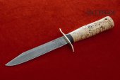 Нож Разведчика из дамаска - это высококачественный нож с лезвием из многослойной стали, карельская берёза.